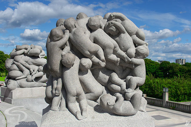 Sculpture: 'The Clamoring Babies' in Vigeland Sculpture Park, Oslo